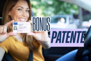 donna con patente di guida in mano e scritta "Bonus patente"